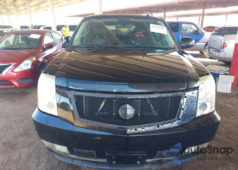 2009 Cadillac Escalade Esv Standard z USA, uszkodzony, nr VIN 1GYFC16289R244241